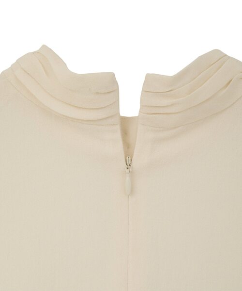 Tiara(ティアラ)の「カバーボタンブラウス(シャツ/ブラウス・レディース・アイボリー/ネイビー・FREE)」の15枚目の写真