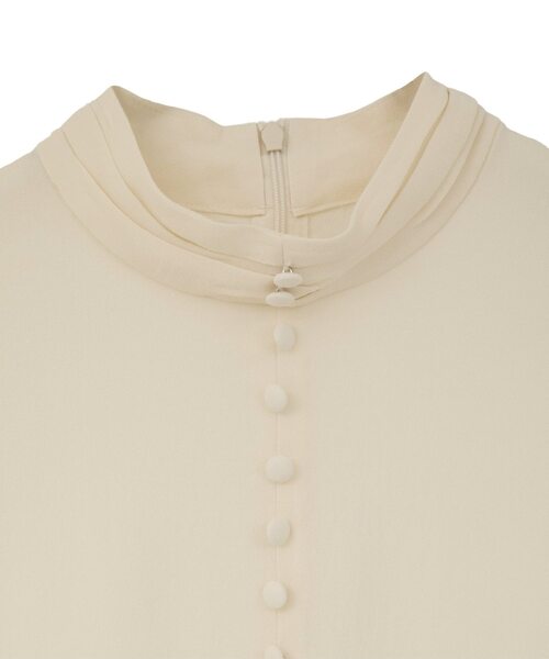 Tiara(ティアラ)の「カバーボタンブラウス(シャツ/ブラウス・レディース・アイボリー/ネイビー・FREE)」の16枚目の写真