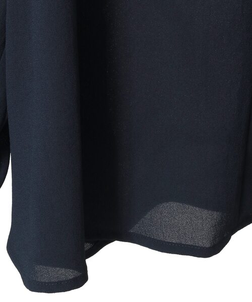 Tiara(ティアラ)の「カバーボタンブラウス(シャツ/ブラウス・レディース・アイボリー/ネイビー・FREE)」の22枚目の写真