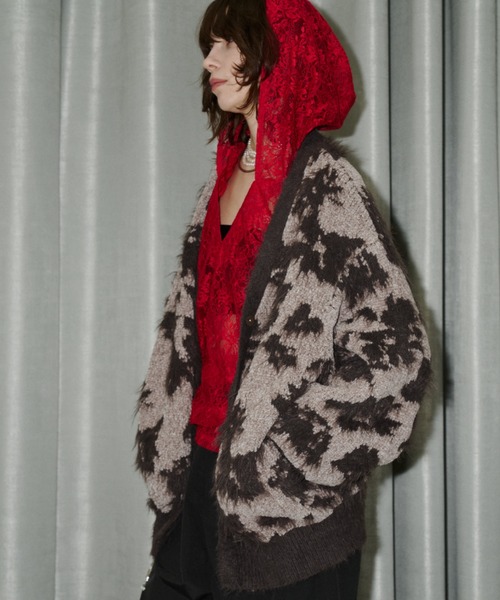 yae（ヤエ）の「2way flower feather cardigan／2ウェイフラワーフェザーニットカーディガン（カーディガン/ボレロ・レディース・レッド/ブラウン/ライトブルー・FREE）」の2枚目の写真