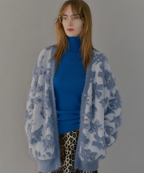 yae(ヤエ)の「2way flower feather cardigan/2ウェイフラワーフェザーニットカーディガン(カーディガン/ボレロ・レディース・レッド/ブラウン/ライトブルー・FREE)」の21枚目の写真