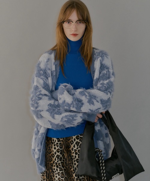 yae(ヤエ)の「2way flower feather cardigan/2ウェイフラワーフェザーニットカーディガン(カーディガン/ボレロ・レディース・レッド/ブラウン/ライトブルー・FREE)」の22枚目の写真