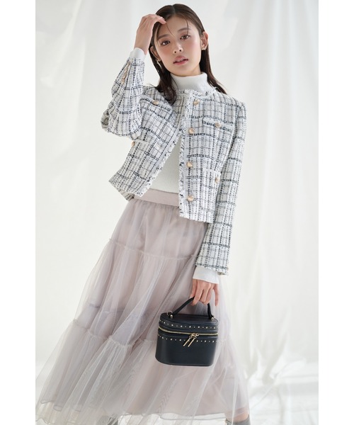 CELFORD(セルフォード)の「フリンジツイードジャケット(ノーカラージャケット・レディース・ピンク/アイボリー・36/38)」の2枚目の写真