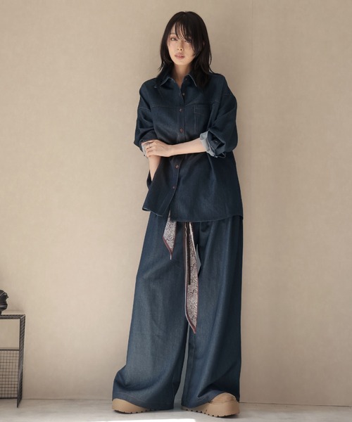Ulysses（ユリシス）の「【セットアップ】オーバーシャツジャケット＆ワイドパンツwithベルトスカーフ（セットアップ・レディース・ネイビー/ブラウン・F）」の7枚目の写真