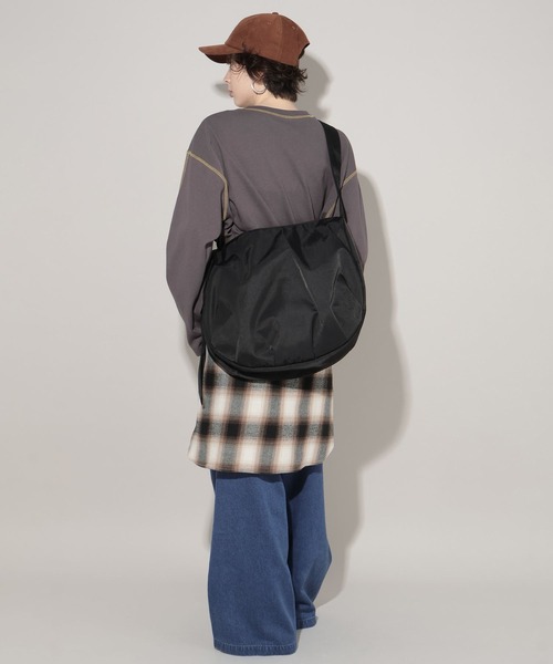 GEORGE'S（ジョージズ）の「ナイロンショルダーBAG（ショルダーバッグ・レディース・ライトベージュ/ブラック/ブラウン・FREE）」の7枚目の写真