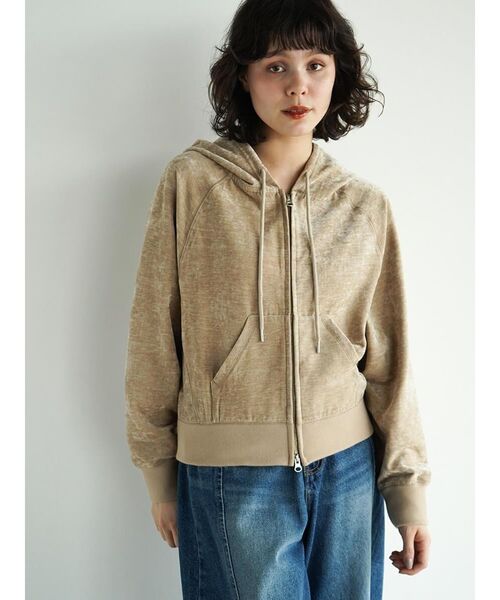 FIKA.(フィーカ)の「Crushed velour double face parka(パーカー・レディース・オフホワイト/ベージュ・MEDIUM)」の14枚目の写真