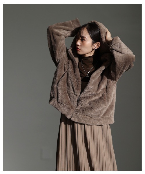 Sawa a la mode(サワアラモード)の「フェイクファージップアップパーカー(パーカー・レディース・ライトグレー/モカ/ベージュ・FREE)」の21枚目の写真