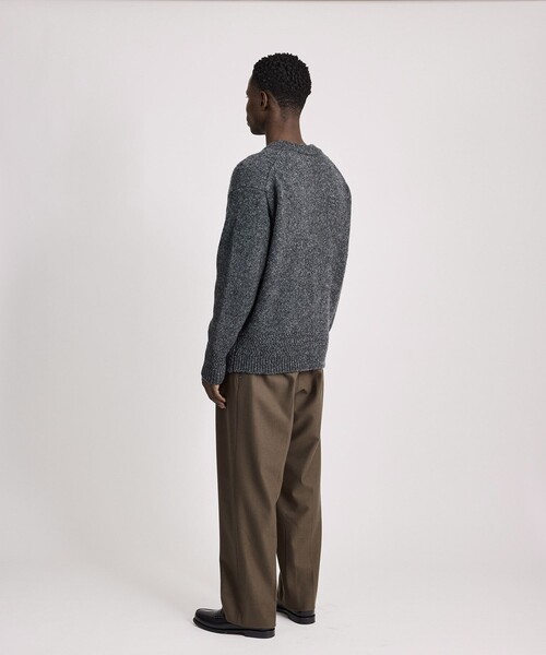 Saturdays NYC（サタデーズ ニューヨークシティ ）の「Nicholas Low Gage V Neck Sweater（ニット/セーター・メンズ・オリーブ/チャコールグレー・M/XL/L）」の9枚目の写真