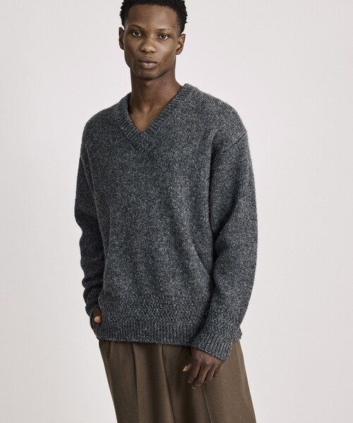 Saturdays NYC（サタデーズ ニューヨークシティ ）の「Nicholas Low Gage V Neck Sweater（ニット/セーター・メンズ・オリーブ/チャコールグレー・M/XL/L）」の3枚目の写真