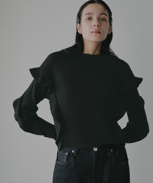 MANOF(マノフ)の「FRILLS RIB KNIT(ニット/セーター・レディース・アイボリー/ブラック/チャコールグレー・F)」の15枚目の写真