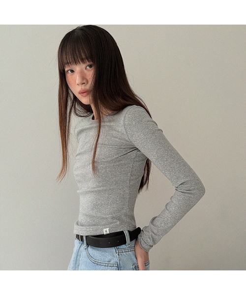 TWEE(トゥウィー)の「スティールベーシック長袖Tシャツ(ラウンドネックver.)(Tシャツ/カットソー・レディース・ブラック/グレー/アイボリー・FREE)」の3枚目の写真