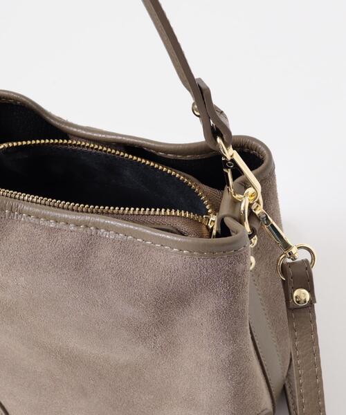 URBAN RESEARCH ROSSO WOMEN(アーバンリサーチ ロッソ)の「AULENTTI スエードスクエアBAG(ハンドバッグ・レディース・ライトブラウン/ベージュ系その他・-)」の5枚目の写真