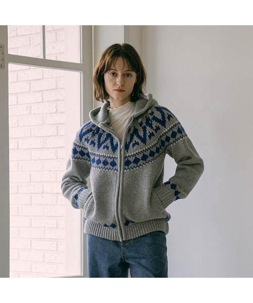 VANONE ATELIER(バノンアトリエ)の「KN4242 Nordic knit hood zip-up_Gray(パーカー・レディース・チャコールグレー・FREE)」の1枚目の写真