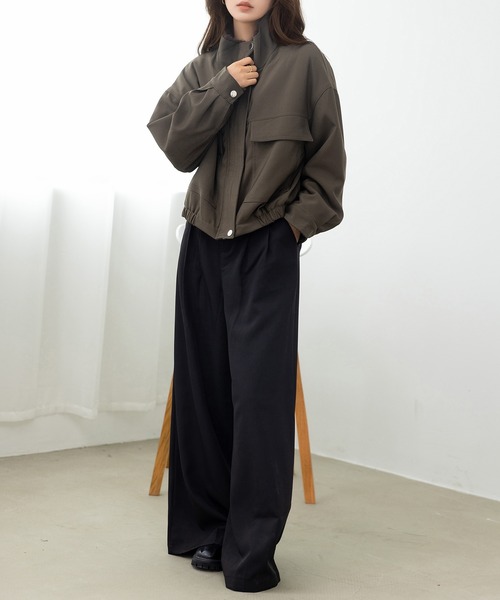 DAY CLOSET（デイ クローゼット）の「【2WAY/異素材MIX】首元まであったかファネルカラー。長袖ミリタリーボアブルゾン レディース（ブルゾン・レディース・ベージュ/カーキ・M/L）」の9枚目の写真