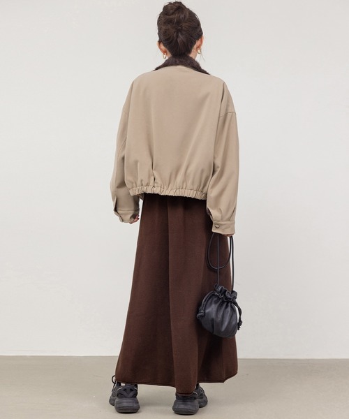 DAY CLOSET（デイ クローゼット）の「【2WAY/異素材MIX】首元まであったかファネルカラー。長袖ミリタリーボアブルゾン レディース（ブルゾン・レディース・ベージュ/カーキ・M/L）」の16枚目の写真