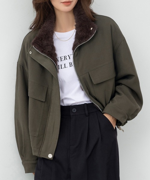 DAY CLOSET（デイ クローゼット）の「【2WAY/異素材MIX】首元まであったかファネルカラー。長袖ミリタリーボアブルゾン レディース（ブルゾン・レディース・ベージュ/カーキ・M/L）」の21枚目の写真
