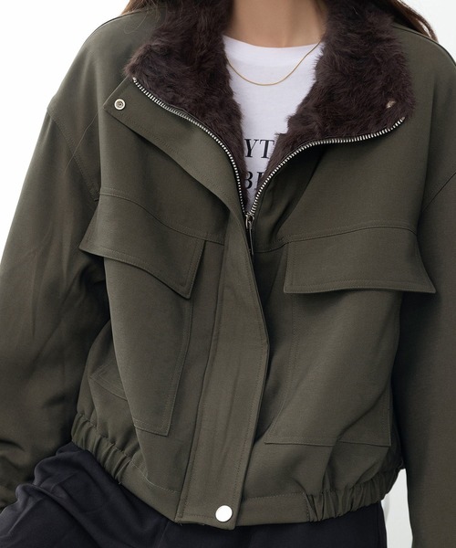 DAY CLOSET（デイ クローゼット）の「【2WAY/異素材MIX】首元まであったかファネルカラー。長袖ミリタリーボアブルゾン レディース（ブルゾン・レディース・ベージュ/カーキ・M/L）」の22枚目の写真