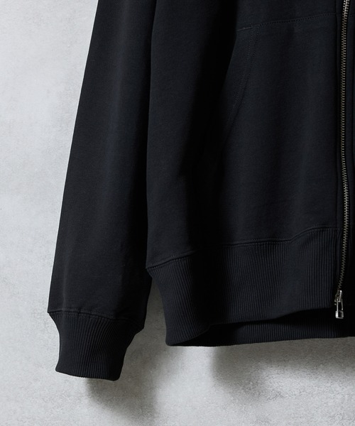 NUMBER (N)INE（ナンバーナイン）の「SCHOOL OF VISUAL COMEDY PRINTED FULL ZIP SWEAT HOODIE / スカルモチーフ ワンポイントロゴ & バックプリント スウェット ジップパーカー（パーカー・メンズ・トップグレー/ブラック・M/L/XL）」の16枚目の写真