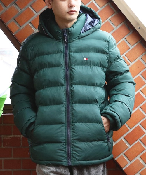 TOMMY HILFIGER（トミーヒルフィガー）の「TOMMY HILFIGER 中綿ジップジャケット（ダウンジャケット/コート・メンズ・ネイビー系1/ダークグリーン/ネイビー/トリコロール/ワインレッド/チャコールグレー/ブラック/ダークブラウン・SMALL/MEDIUM/X-LARGE/LARGE/XX-LARGE）」の21枚目の写真