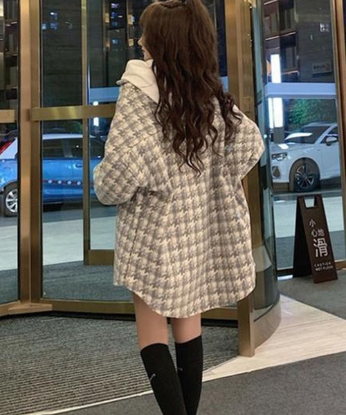GLAMOROUS JANE(グラマラスジェーン)の「千鳥柄オーバーサイズ起毛シャツ(シャツ/ブラウス・レディース・ブラック/ホワイト・FREE)」の4枚目の写真