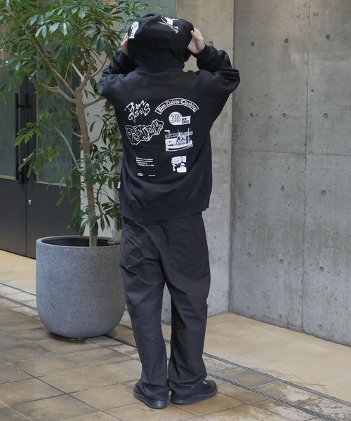 BEN DAVIS(ベンデイビス)の「【BEN DAVIS/ベンデイビス】【インパクト抜群のマルチワッペン】プルオーバーパーカー 豪華な振り刺繍 フードロゴデザイン(パーカー・メンズ・ブラック/杢グレー・X-LARGE/MEDIUM/LARGE)」の9枚目の写真