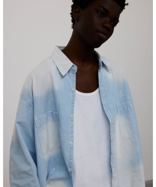 BEAMS(ビームス)の「Damage Chambray Shirt(シャツ/ブラウス・メンズ・ブルー/ブラック・S/M/L/XL)」の1枚目の写真