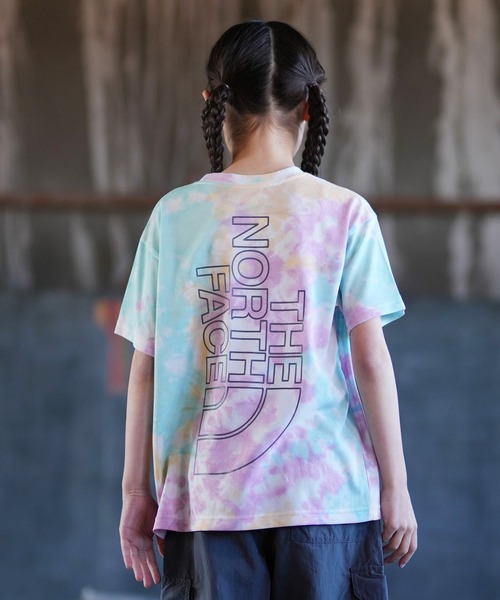 THE NORTH FACE（ザノースフェイス）の「スプレーダイ Tシャツ NTJ32604（Tシャツ/カットソー・キッズ・パープル系/イエロー系・160cm/150cm/140cm/130cm）」の4枚目の写真