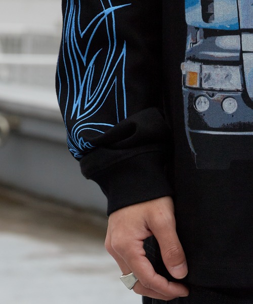 PLEASURES（プレジャー）の「PLEASURES/プレジャーズ SEMI HEAVYWEIGHT LONG SLEEVE デジタルプリント ロングスリーブ Tシャツ ロンT 2026年春夏（Tシャツ/カットソー・メンズ・ブラック・M/L/XL）」の12枚目の写真