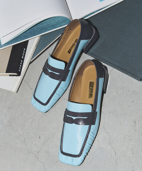 GRISE（グリーズ）の「GRISEレザースクエアギャザーローファー（ローファー・レディース・ブラック/ブルー系その他/ベージュ・25cm/24.5cm/24cm/23.5cm/23cm/22.5cm/22cm）」の9枚目の写真