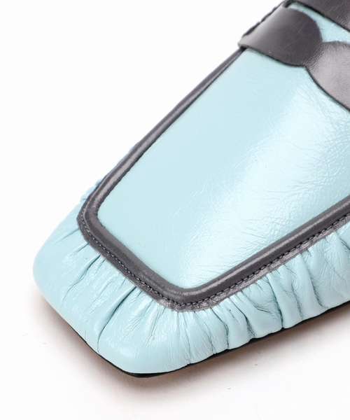 GRISE（グリーズ）の「GRISEレザースクエアギャザーローファー（ローファー・レディース・ブラック/ブルー系その他/ベージュ・25cm/24.5cm/24cm/23.5cm/23cm/22.5cm/22cm）」の22枚目の写真