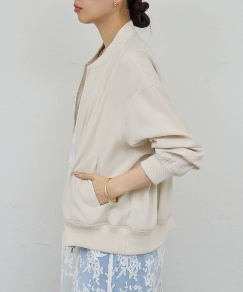 GALLARDAGALANTE（ガリャルダガランテ）の「サテンブルゾン（ブルゾン・レディース・カーキ/ベージュ・FREE）」の4枚目の写真