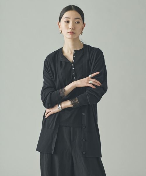 Curensology（カレンソロジー）の「Curensology(カレンソロジー)/ファインコットンＶネックカーディガン（カーディガン/ボレロ・レディース・ブラック/アイボリー/ブラウン・FREE）」の5枚目の写真