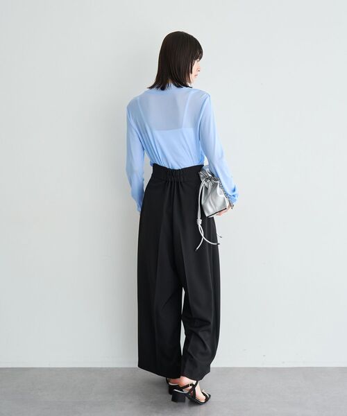 YECCA VECCA(イェッカヴェッカ)の「ハイネックシアートップス(Tシャツ/カットソー・レディース・オフホワイト/ブラック/ブルー・FREE)」の13枚目の写真