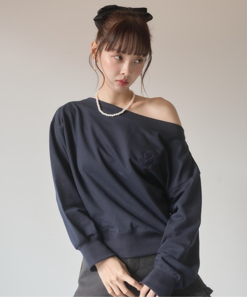 Nadana(ナダナ)の「ワンポイントオフショルプルオーバー(Tシャツ/カットソー・レディース・ホワイト/ネイビー・FREE)」の12枚目の写真