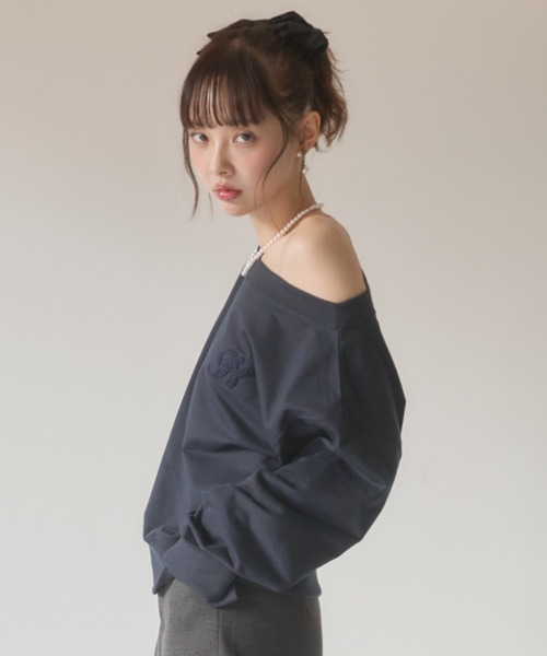 Nadana(ナダナ)の「ワンポイントオフショルプルオーバー(Tシャツ/カットソー・レディース・ホワイト/ネイビー・FREE)」の13枚目の写真