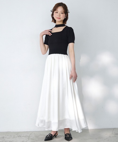 Elishe(エリシェ)の「カットアウトドッキングワンピース(ワンピース・レディース・ブラック系/グレー系・0/1)」の1枚目の写真