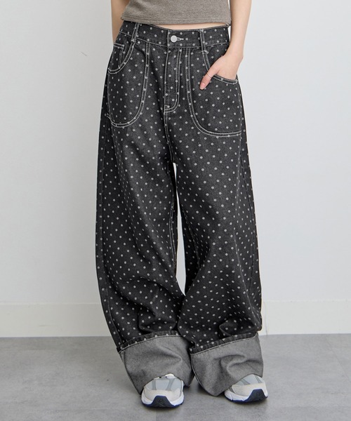 CHAN ME(チャンミ)の「ドット柄ロールアップワイドデニムパンツ(デニムパンツ・レディース・ブラック・X-LARGE/LARGE/MEDIUM)」の3枚目の写真