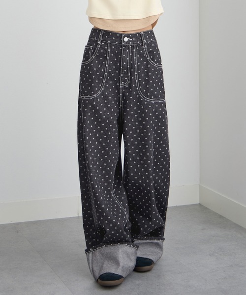CHAN ME(チャンミ)の「ドット柄ロールアップワイドデニムパンツ(デニムパンツ・レディース・ブラック・X-LARGE/LARGE/MEDIUM)」の7枚目の写真