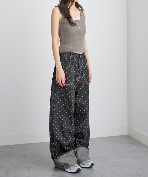 CHAN ME(チャンミ)の「ドット柄ロールアップワイドデニムパンツ(デニムパンツ・レディース・ブラック・X-LARGE/LARGE/MEDIUM)」の10枚目の写真