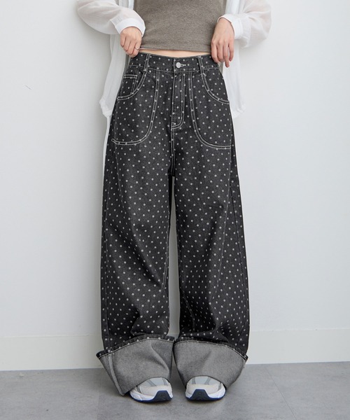 CHAN ME(チャンミ)の「ドット柄ロールアップワイドデニムパンツ(デニムパンツ・レディース・ブラック・X-LARGE/LARGE/MEDIUM)」の21枚目の写真