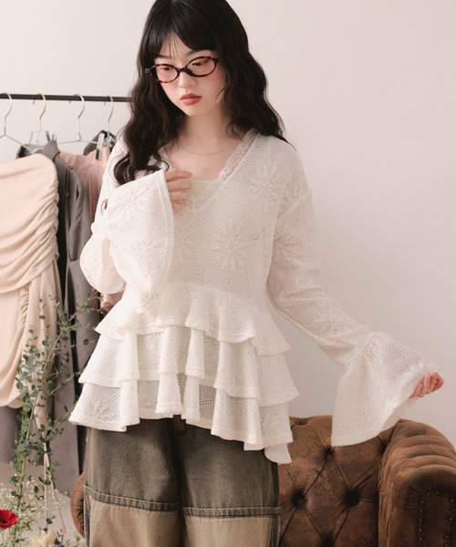 loin nuit(ロワンニュイ)の「spangle lace frill tops / スパンコールレースフリルトップス(Tシャツ/カットソー・レディース・ホワイト/ブラック・FREE)」の4枚目の写真