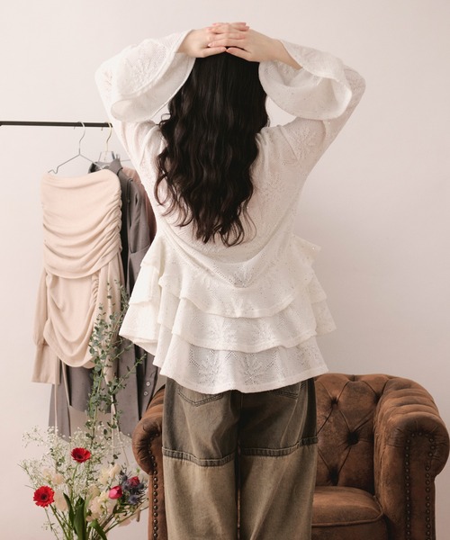 loin nuit(ロワンニュイ)の「spangle lace frill tops / スパンコールレースフリルトップス(Tシャツ/カットソー・レディース・ホワイト/ブラック・FREE)」の13枚目の写真