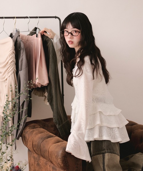 loin nuit(ロワンニュイ)の「spangle lace frill tops / スパンコールレースフリルトップス(Tシャツ/カットソー・レディース・ホワイト/ブラック・FREE)」の15枚目の写真