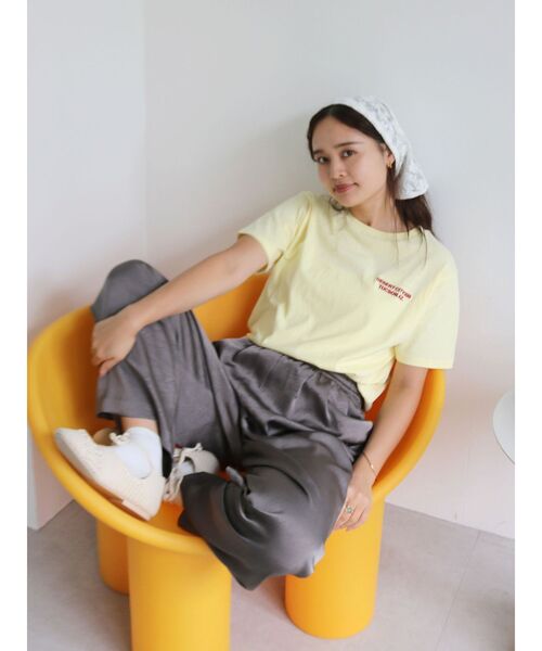 Ungrid（アングリッド）の「カラーエンブロイダリーTee（Tシャツ/カットソー・レディース・ブルー/チャコールグレー/オフホワイト/ピンク/イエロー・FREE）」の20枚目の写真