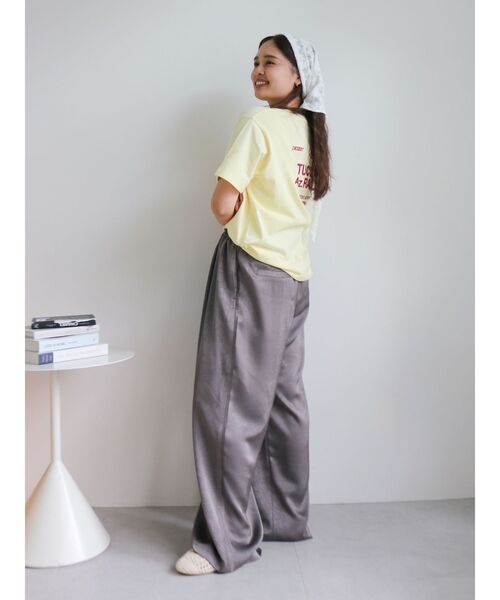 Ungrid（アングリッド）の「カラーエンブロイダリーTee（Tシャツ/カットソー・レディース・ブルー/チャコールグレー/オフホワイト/ピンク/イエロー・FREE）」の22枚目の写真