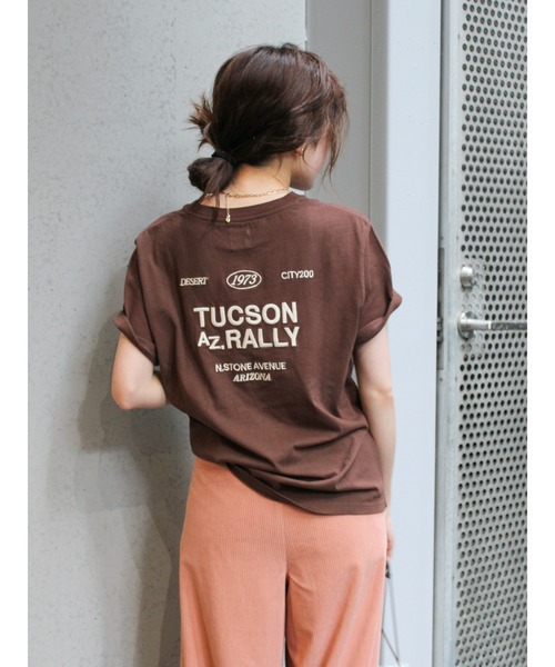 Ungrid(アングリッド)の「カラーエンブロイダリーTee(Tシャツ/カットソー・レディース・ブルー/チャコールグレー/オフホワイト/ピンク/イエロー/ブラウン・FREE)」の3枚目の写真