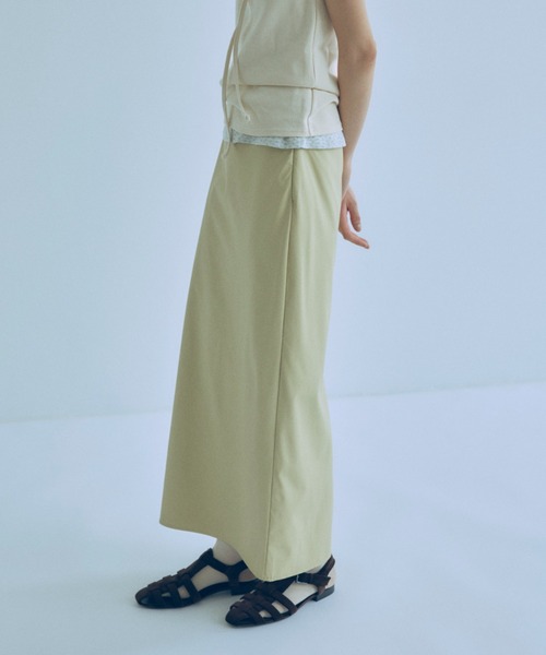 EN NEUME(エンノイム)の「Washable Faux Leather Narrow Skirt(スカート・レディース・ブルー/イエロー・FREE)」の5枚目の写真