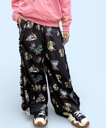 KawaeKayo（カワエカヨ）の「レトロフレンズフリフリ-LPT（その他パンツ）」