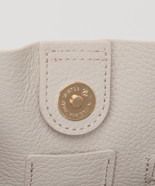 La TOTALITE（ラトータリテ）の「VIOLAd’ORO / ヴィオラドーロ ダブルフェイスレザーバッグ（ショルダーバッグ・レディース・アイボリー/ブラウン・FREE）」の19枚目の写真