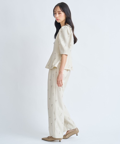 NOELA(ノエラ)の「【Premium】フラワー刺繍パンツ(その他パンツ・レディース・ベージュ/ネイビー・S/M)」の7枚目の写真
